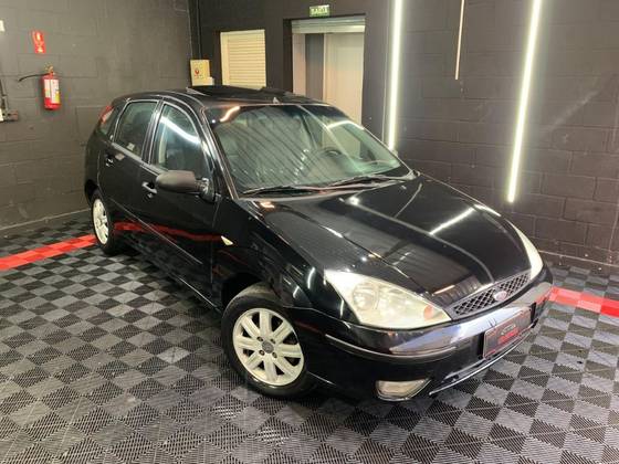 FORD FOCUS 2.0 GHIA 16V GASOLINA 4P AUTOMÁTICO FORD FOCUS 2.0 GHIA 16V GASOLINA 4P AUTOMÁTICO